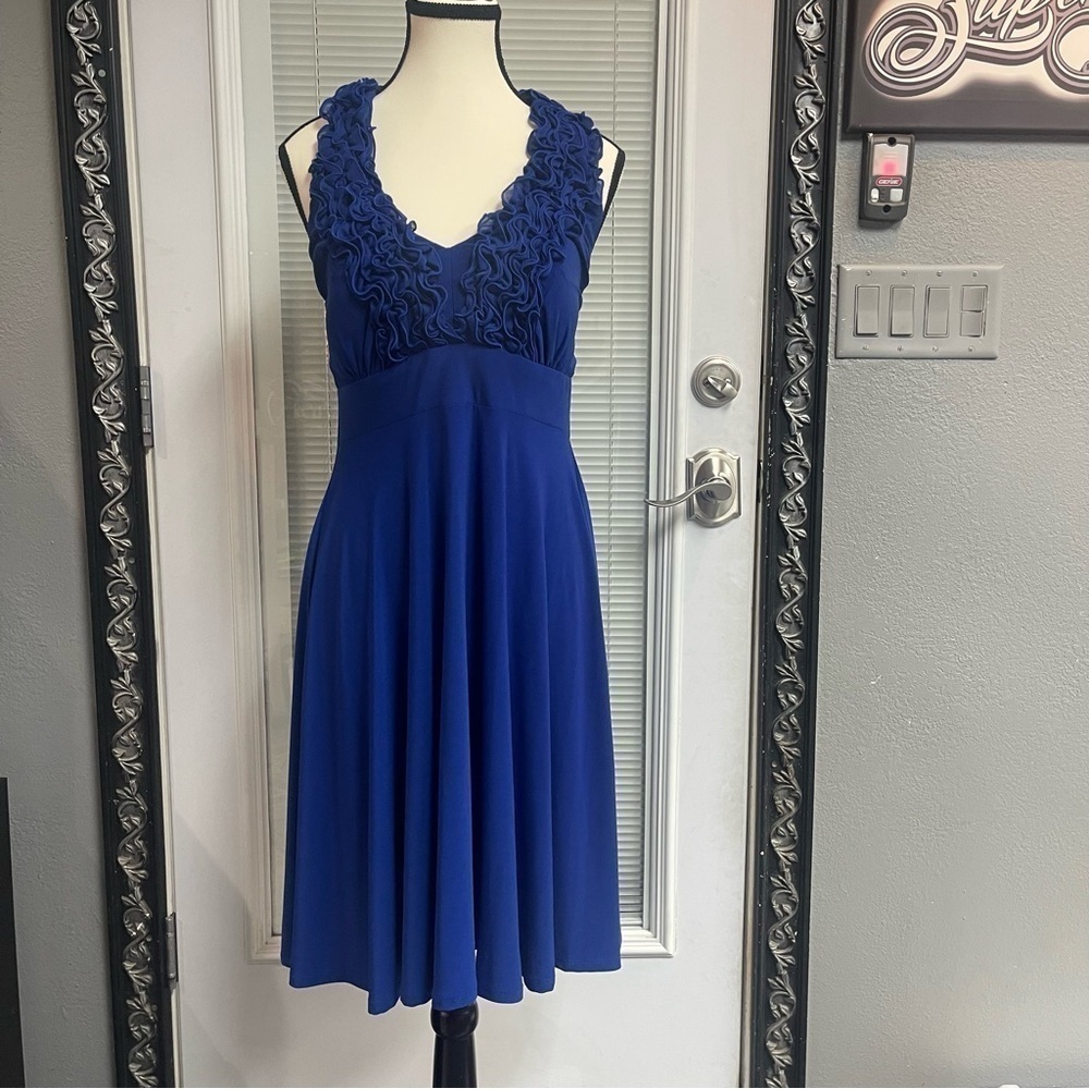 Blu Sage Sweetheart Ruffle
Dress size 10 Royal Blue Halter Stretch
Elastic